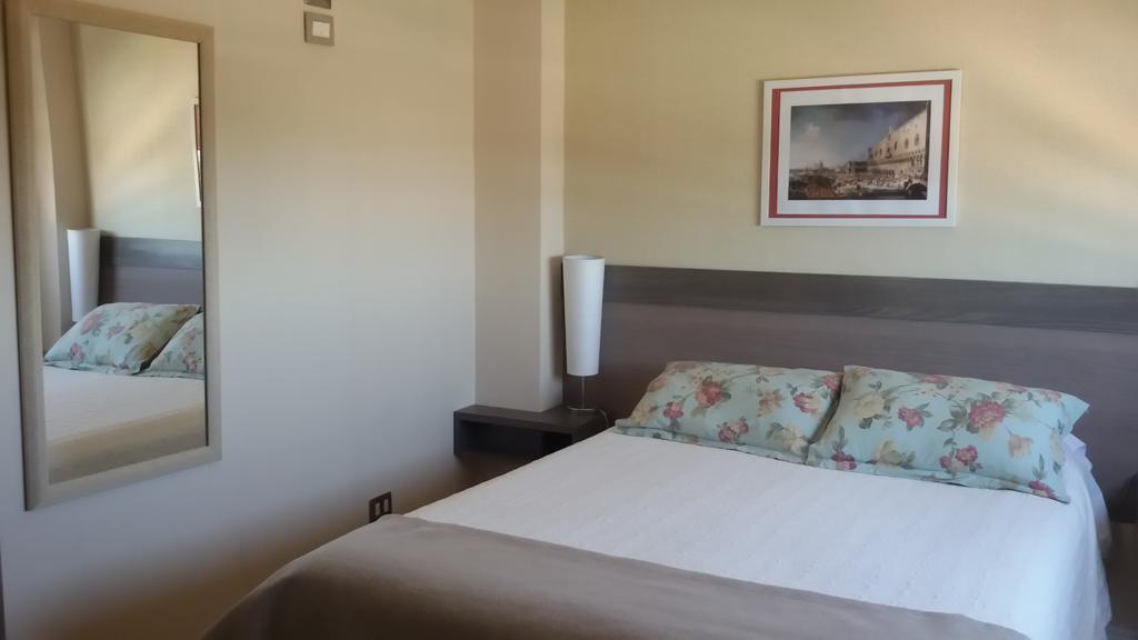 Chillán Hotel Aranjuez الغرفة الصورة